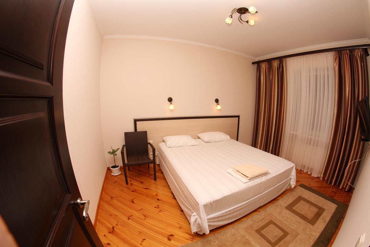 Uyut Chernihiv Exterior foto