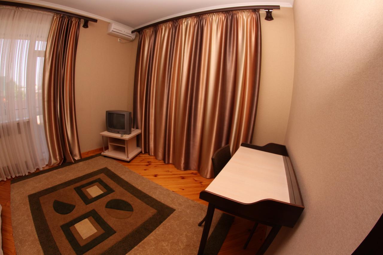 Uyut Chernihiv Exterior foto
