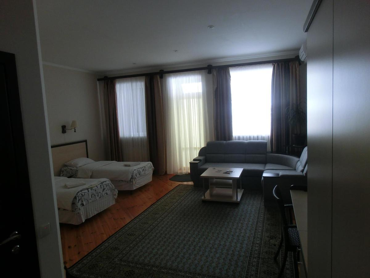 Uyut Chernihiv Exterior foto